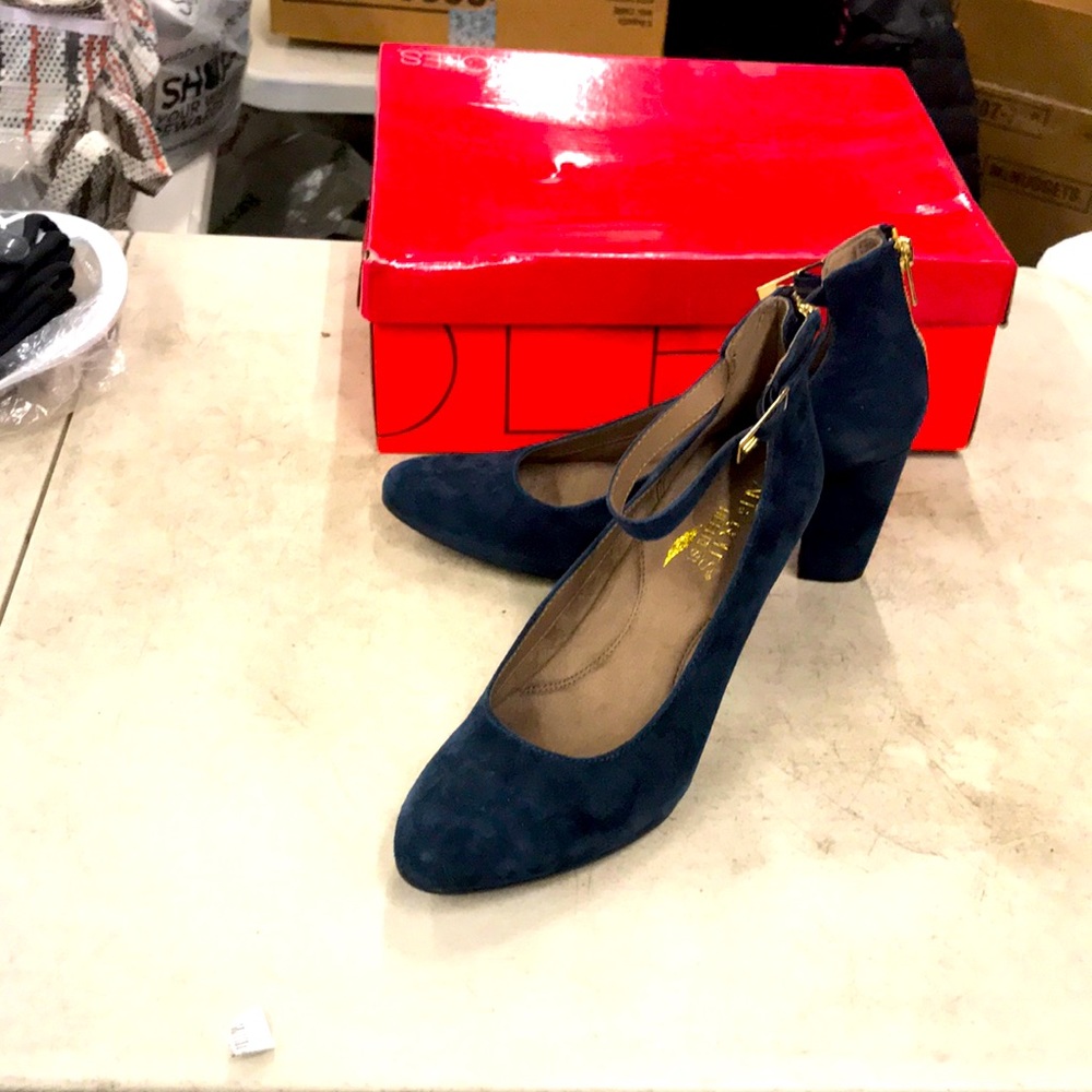 Comfortable blue heels